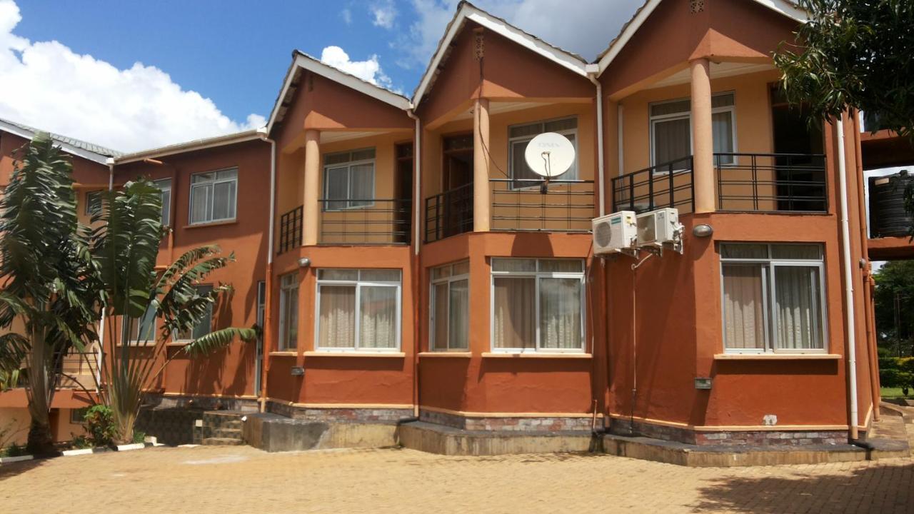 Westcliff Hotel Lira Exterior photo