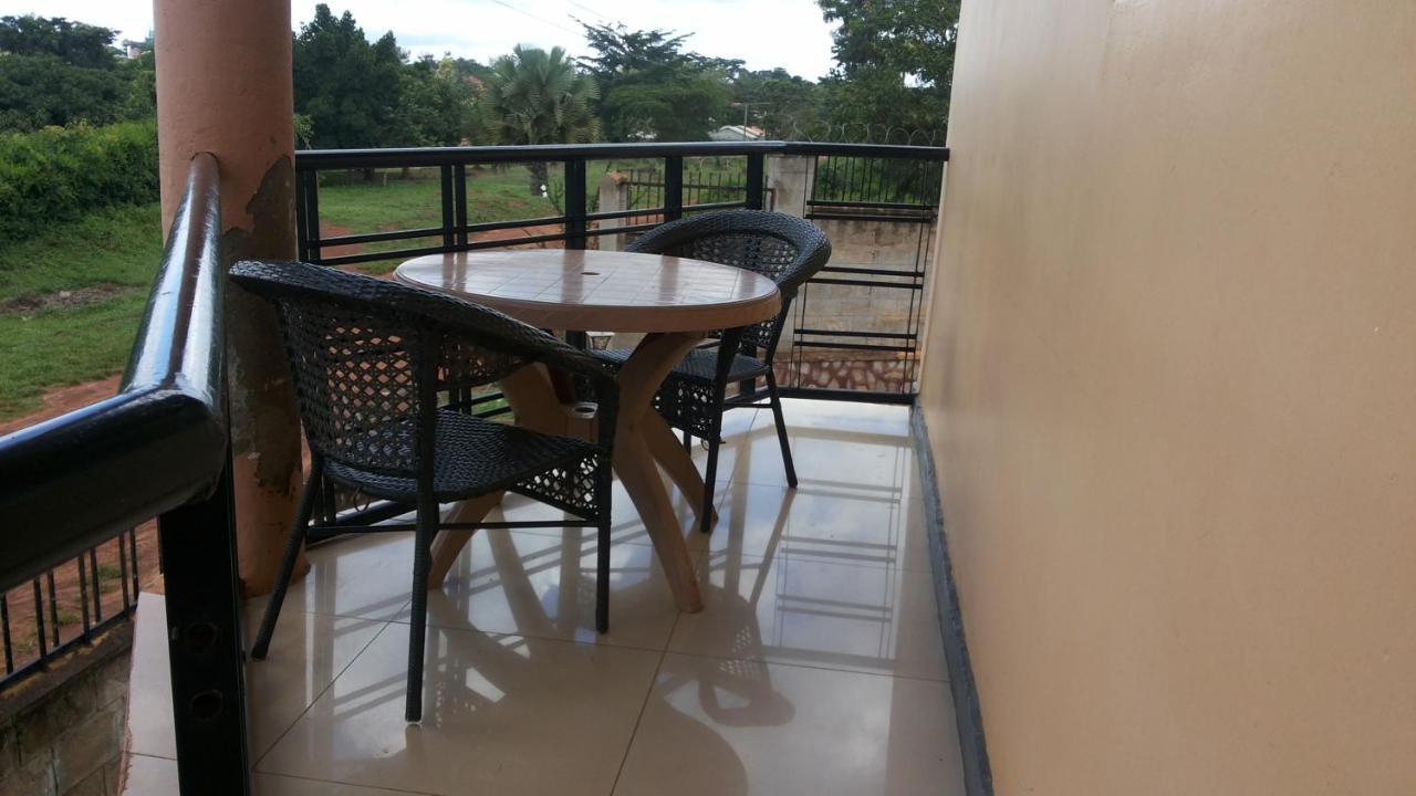 Westcliff Hotel Lira Exterior photo