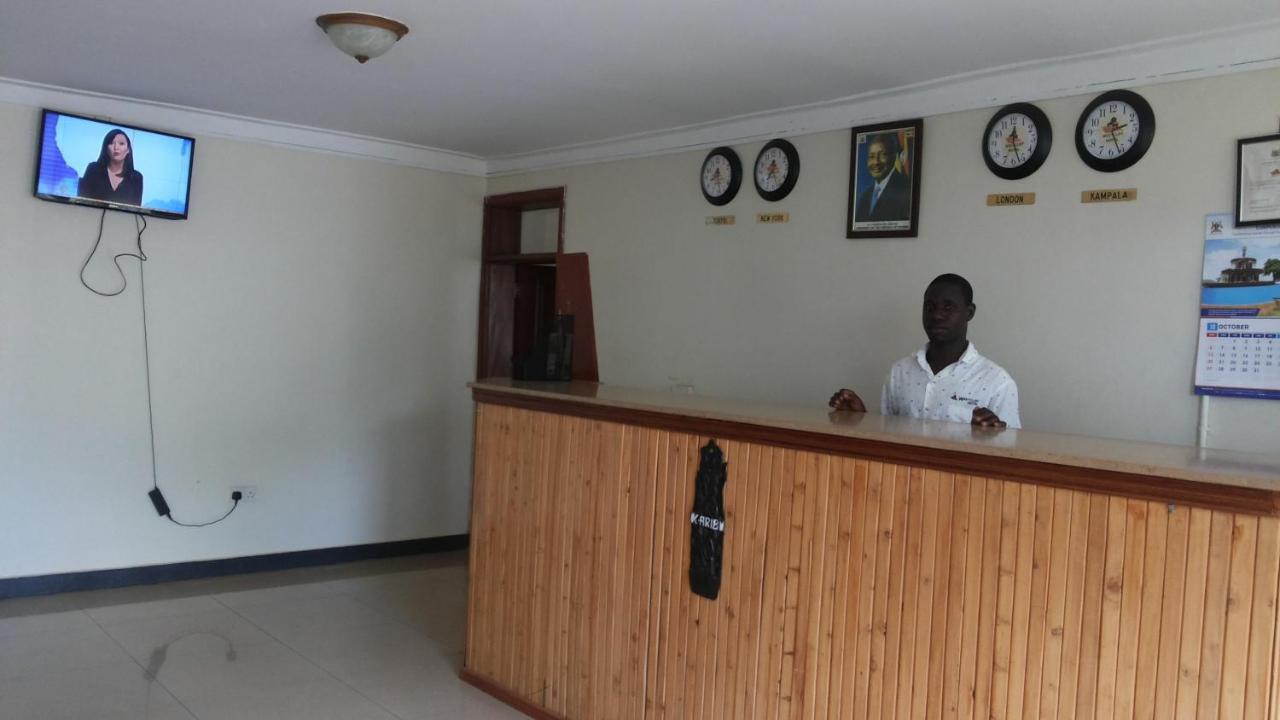 Westcliff Hotel Lira Exterior photo